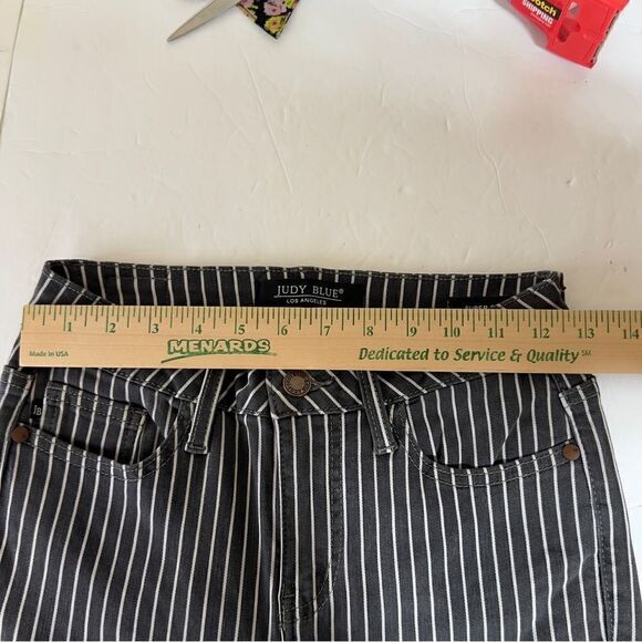 Judy Blue® Ultra High Rise Super Flare Jean 25 - Picture 9 of 16